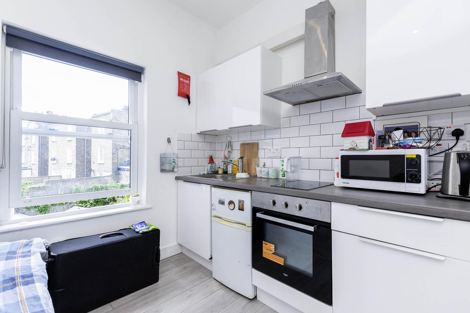 Modern Studio Kilburn lane, Queens Park